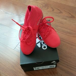 Adidas  soccer shoes cleats.size 13 red